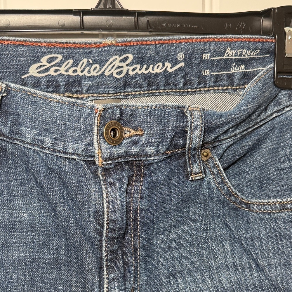 Eddie Bauer Dark Wash Boyfriend Slim Jeans Women’s Size 8 Stretch Denim - Picture 2 of 7